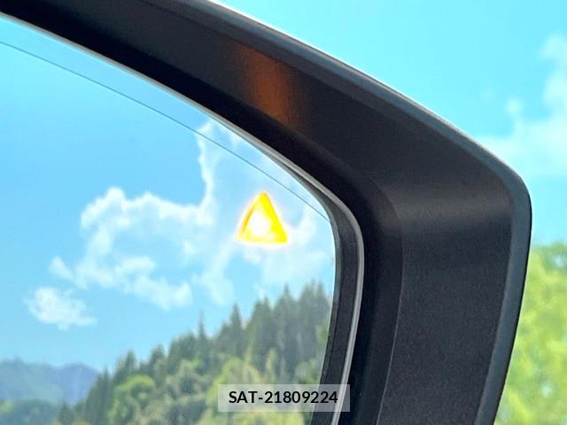Mazda CX-30 2022-03 8815078-6