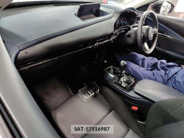 Mazda CX-30 2024-01 8817168-2
