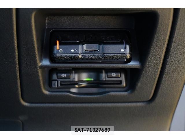 Mazda CX-30 2020-09 8817291-10