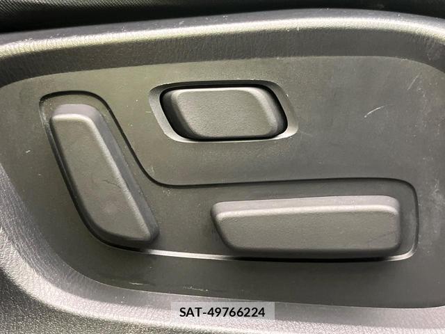 Mazda CX-5 2018-09 8812201-6