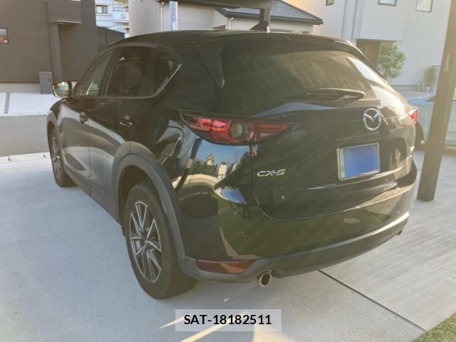 Mazda CX-5 2018-09 8813394-13