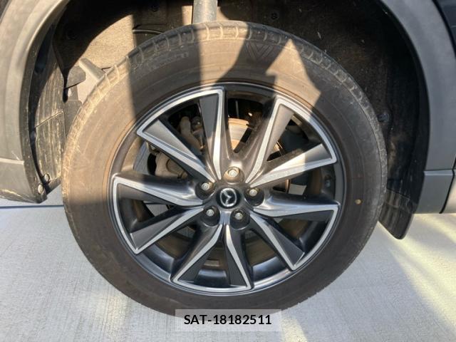 Mazda CX-5 2018-09 8813394-7