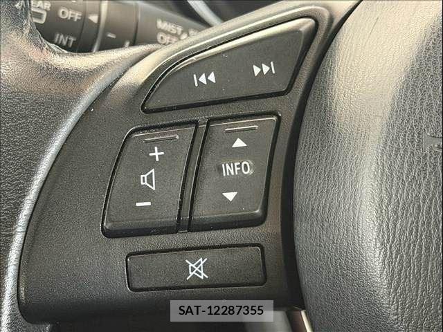 Mazda CX-5 2013-07 8814238-11