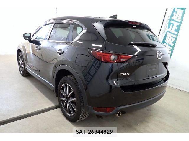 Mazda CX-5 2018-09 8816061-1