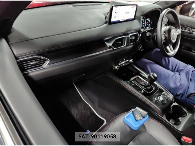 Mazda CX-5 2023-03 8817348-4