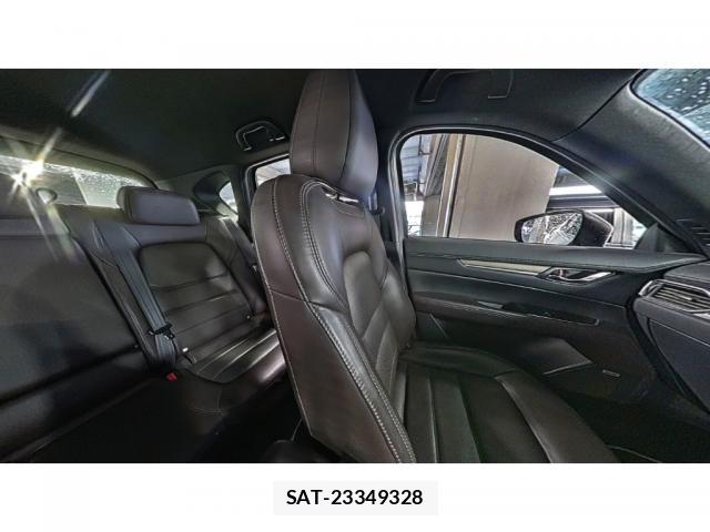 Mazda CX-5 2022-05 8817350-8