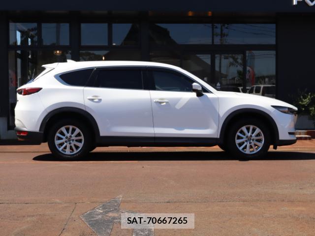 Mazda CX-8 2018-10 8812115-12