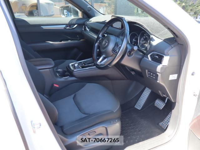 Mazda CX-8 2018-10 8812115-17