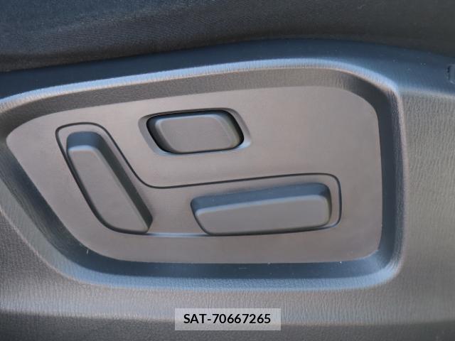 Mazda CX-8 2018-10 8812115-8