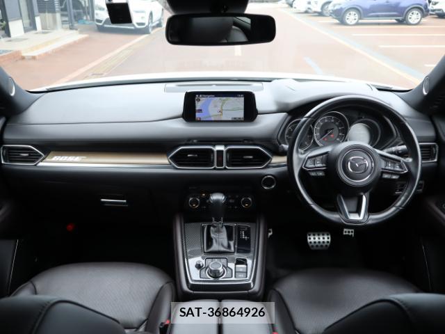 Mazda CX-8 2018-03 8812116-3