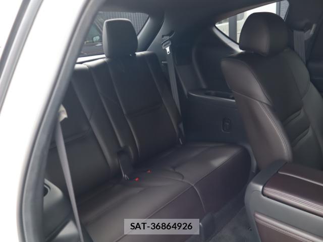 Mazda CX-8 2018-03 8812116-5