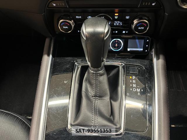 Mazda CX-8 2017-12 8812939-15