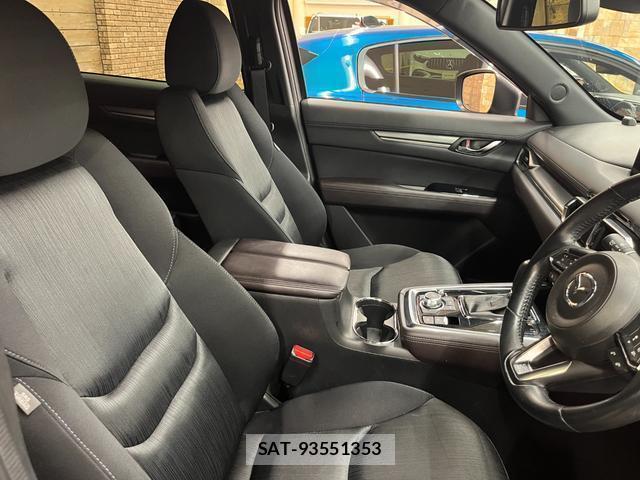 Mazda CX-8 2017-12 8812939-3