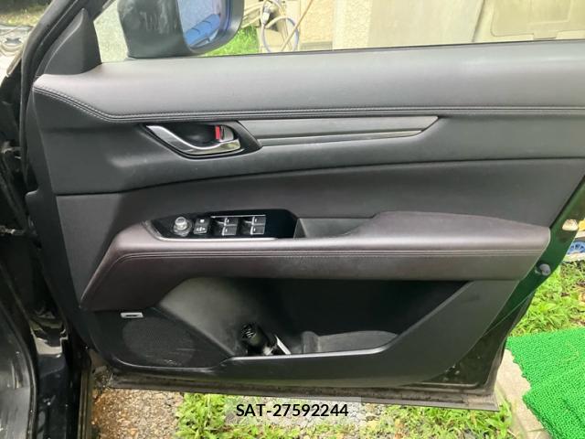Mazda CX-8 2017-12 8813640-9