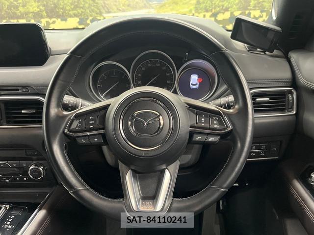 Mazda CX-8 2018-03 8817363-11
