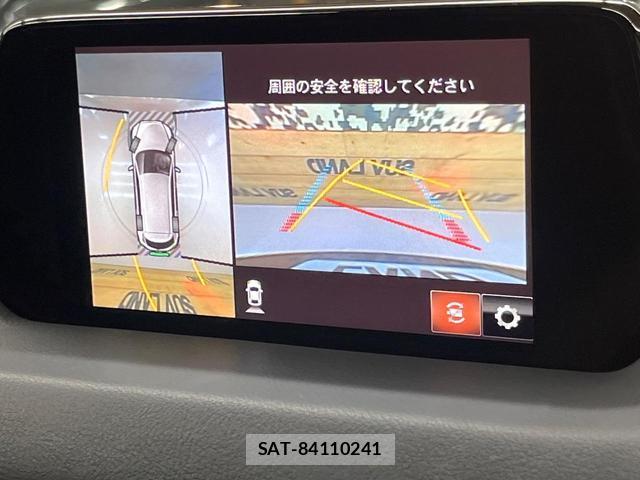 Mazda CX-8 2018-03 8817363-4