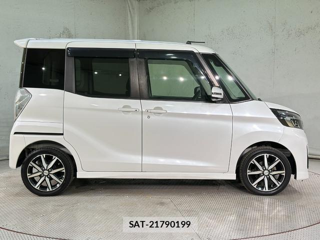 Nissan DAYZ ROOX 2017-07 8818000-14