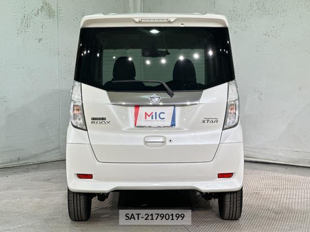 Nissan DAYZ ROOX 2017-07 8818000-16