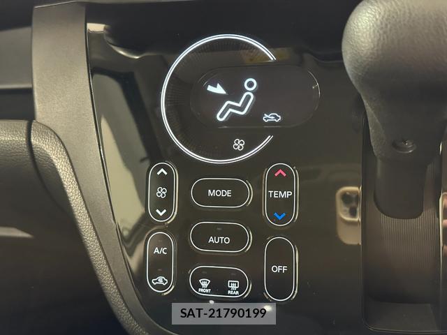 Nissan DAYZ ROOX 2017-07 8818000-3