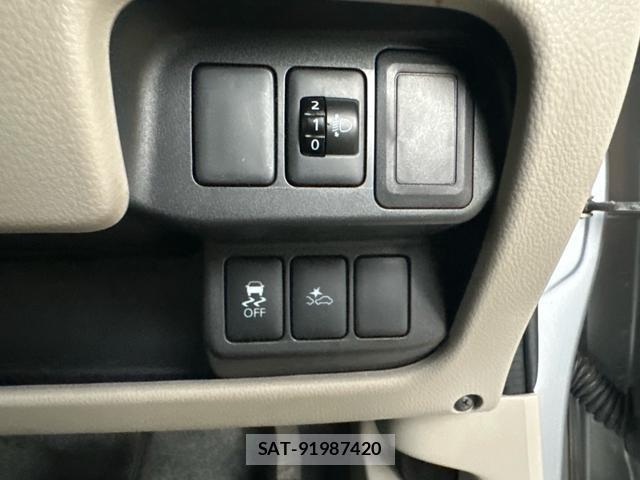 Nissan DAYZ 2017-10 8814417-7