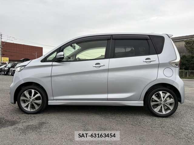 Nissan DAYZ 2013-12 8817462-3