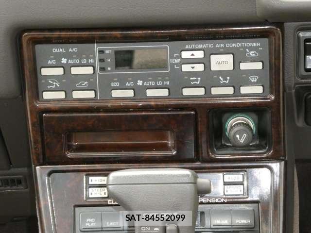 Mitsubishi DEBONAIR 1986-10 8816966-8