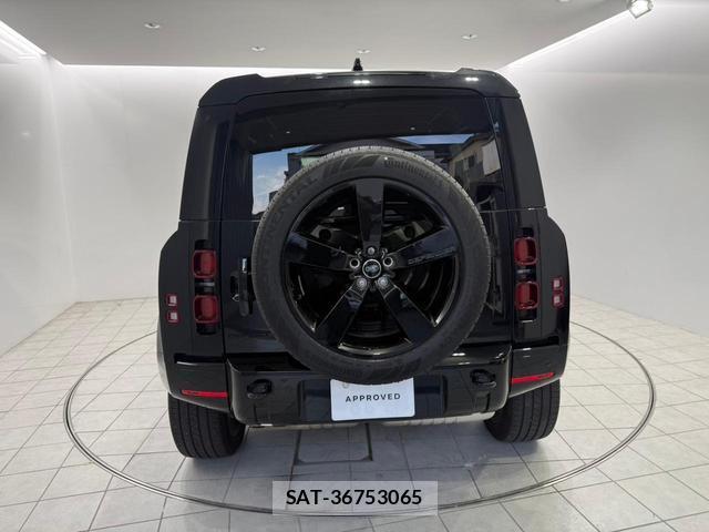 Land Rover DEFENDER 2025-09 8812469-6