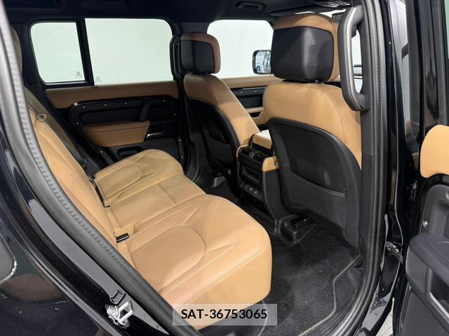 Land Rover DEFENDER 2025-09 8812469-7
