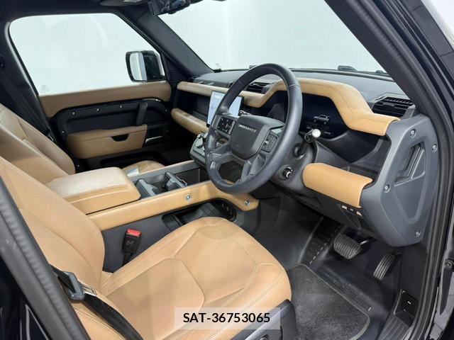 Land Rover DEFENDER 2025-09 8812469-8