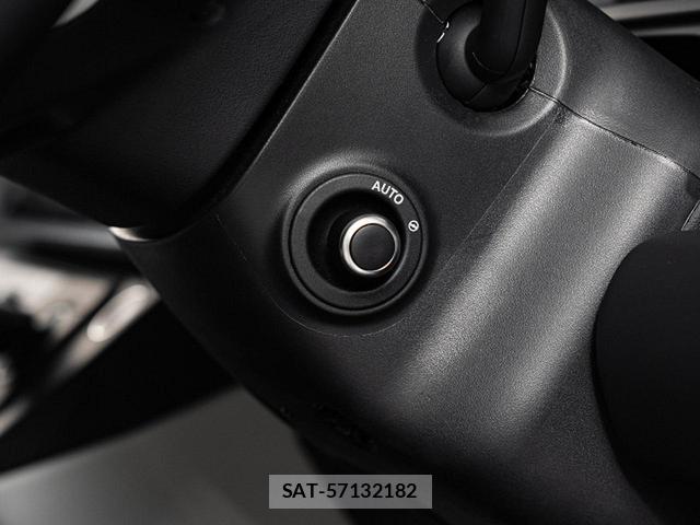Land Rover DEFENDER 2026-04 8813166-10