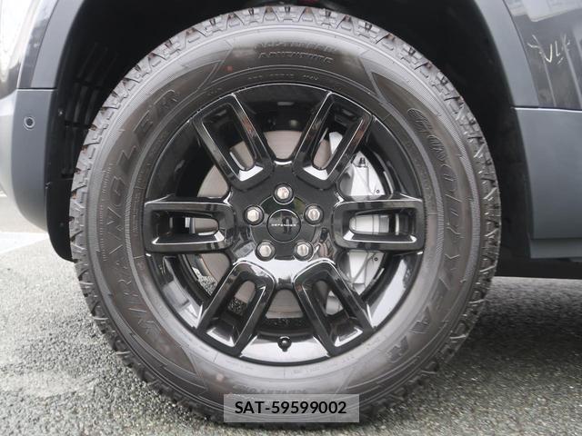 Land Rover DEFENDER 2026-07 8813321-3