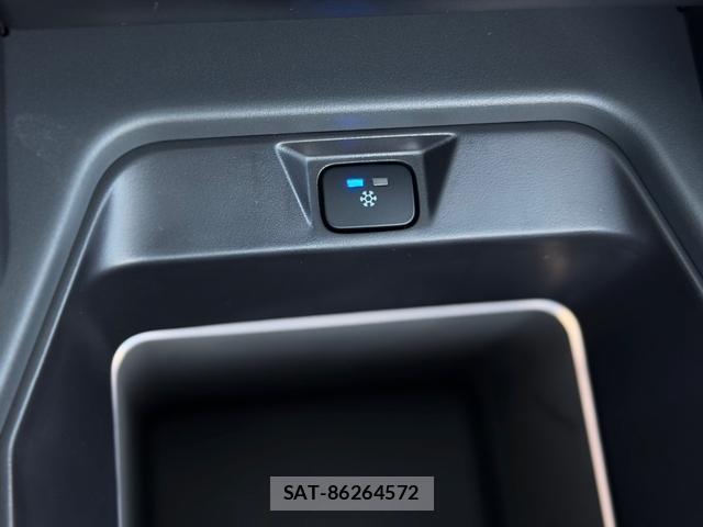 Land Rover DEFENDER 2026-07 8814126-12