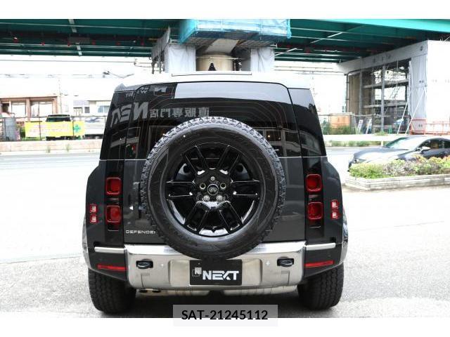 Land Rover DEFENDER 2024-09 8814823-1