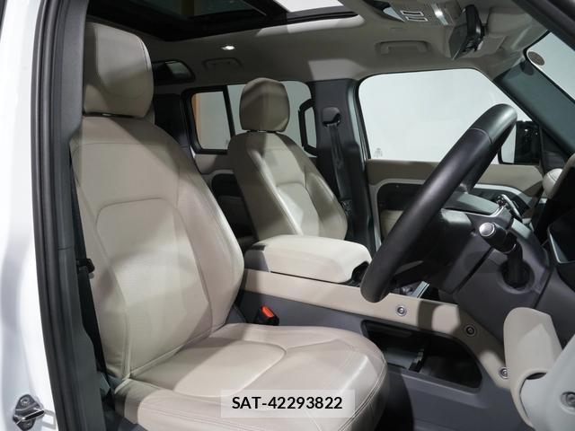 Land Rover DEFENDER 2024-10 8817270-12