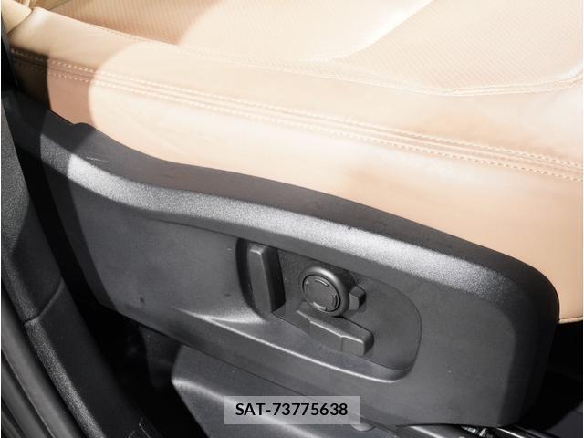 Land Rover DEFENDER 2025-06 8817274-16