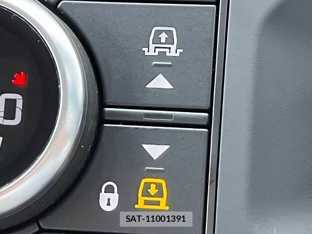Land Rover DEFENDER 2021-07 8817669-4