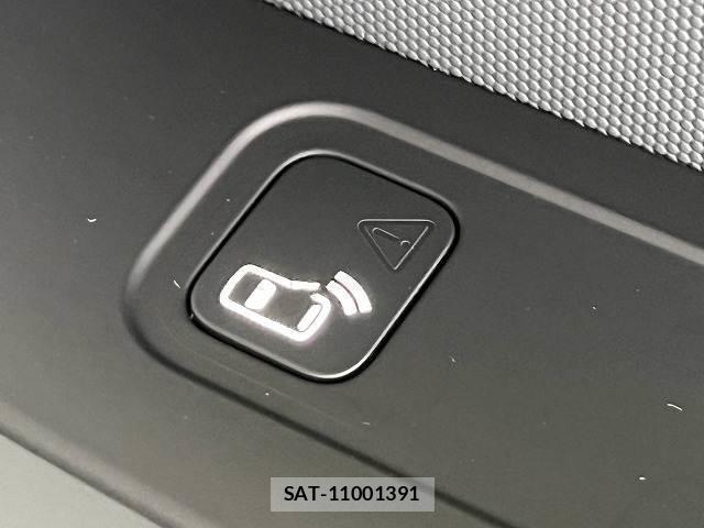 Land Rover DEFENDER 2021-07 8817669-8