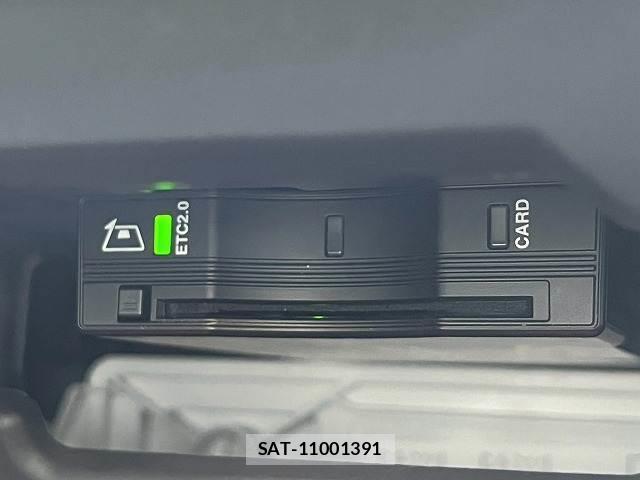 Land Rover DEFENDER 2021-07 8817669-9