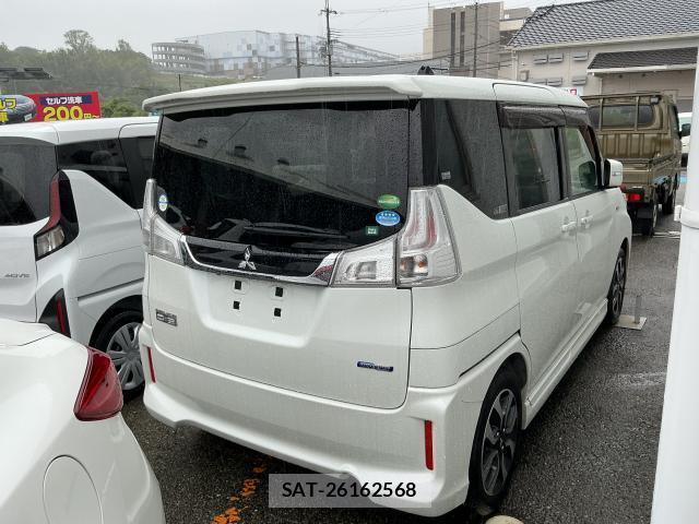 Mitsubishi DELICA 2017-08 8817083-12