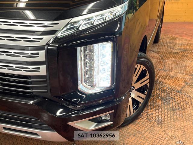 Mitsubishi DELICA 2022-07 8812654-11