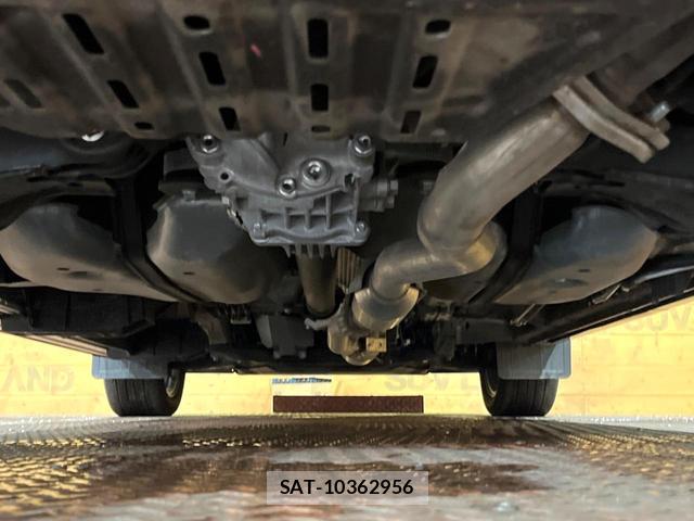 Mitsubishi DELICA 2022-07 8812654-18