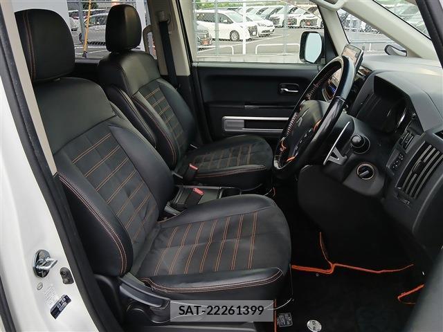 Mitsubishi DELICA 2017-09 8812810-16