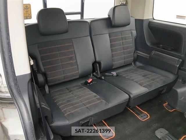 Mitsubishi DELICA 2017-09 8812810-18