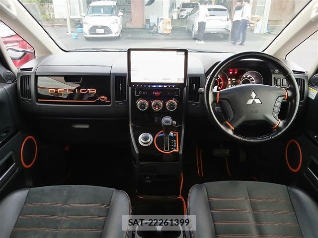 Mitsubishi DELICA 2017-09 8812810-19