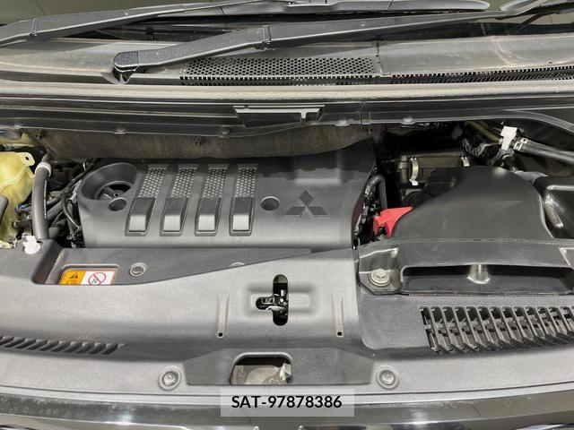 Mitsubishi DELICA 2022-02 8813119-18