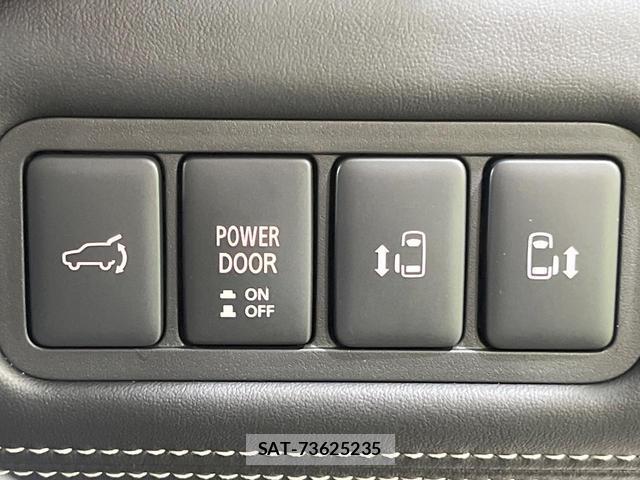 Mitsubishi DELICA 2025-06 8814013-2