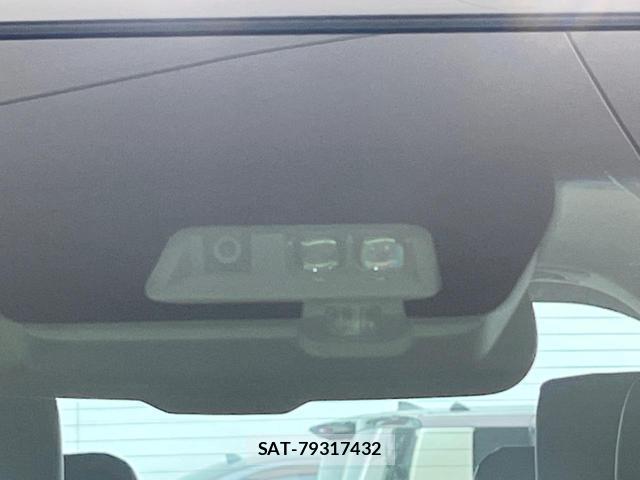 Mitsubishi DELICA 2024-10 8814140-4