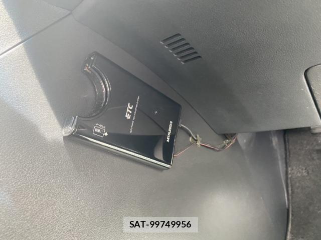 Mitsubishi DELICA 2019-05 8814222-13