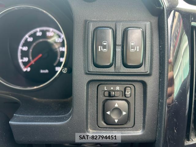 Mitsubishi DELICA 2012-02 8814620-7