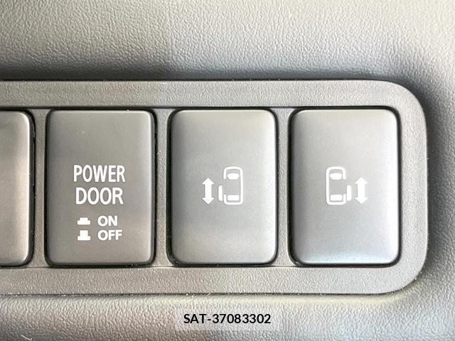 Mitsubishi DELICA 2022-01 8814843-5